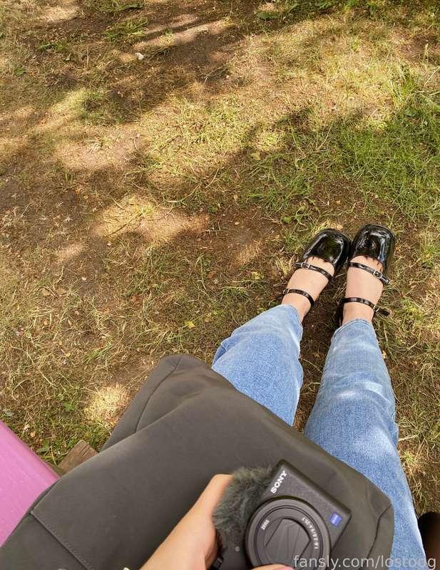 So i promised to show you pics from that garden! It's a wonderful place and it smells incredible🌻🌼🌿🌷

♡ #fyp #hairy #egirl #gfe #life #aboutme #natural #face #body ♡ 