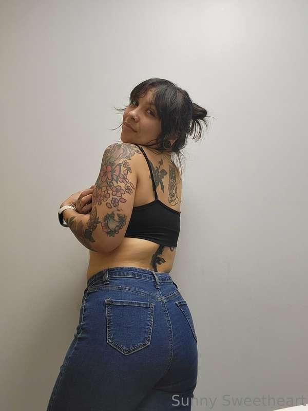 don't be shy, but be kind

Get in my DMs
Give mommy some req..