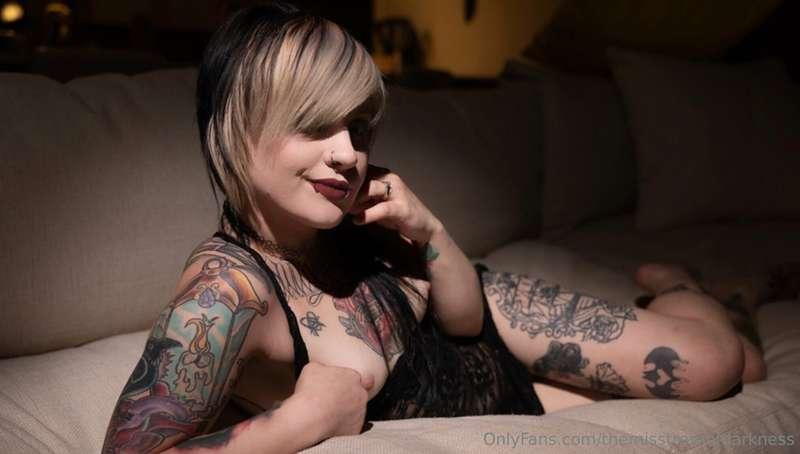 themisstressofdarkness image #0