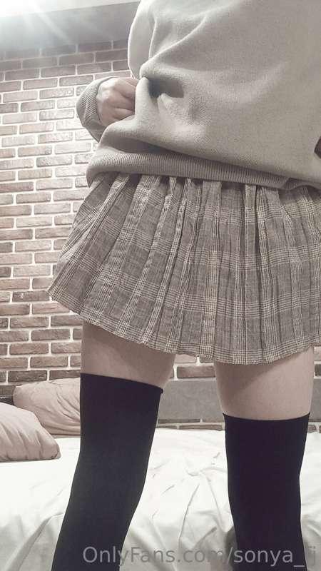my sister's skirt looks great damn... think i have to post s..