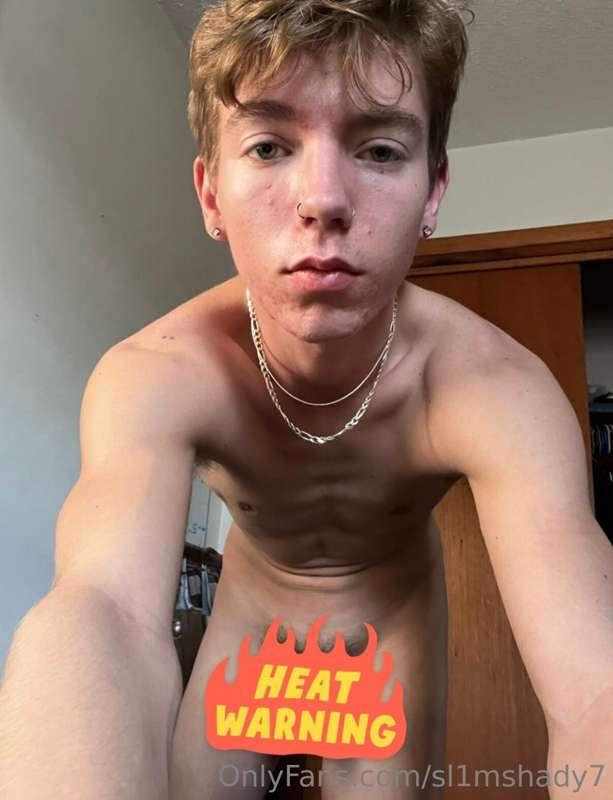 Y’all like hotdogs ? 🌭🥵