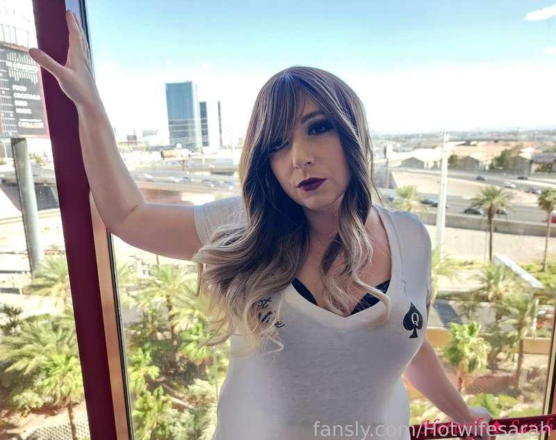 hotwifesarah image #4