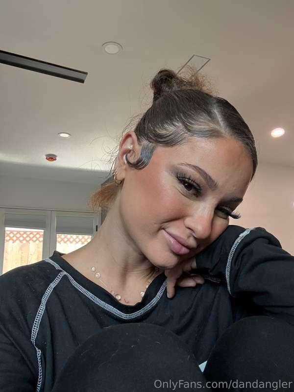 DM me a ❤️ on my main page @thedandangler for a FREE SURPRIS..