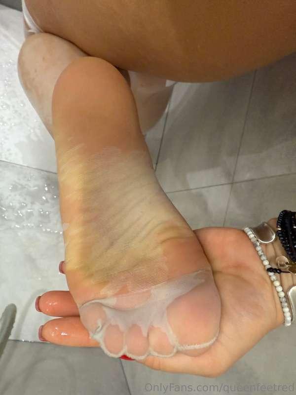 queenfeetred image #6