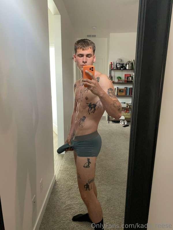 Hey hunks been away for a bit but I’m back and ready to have..