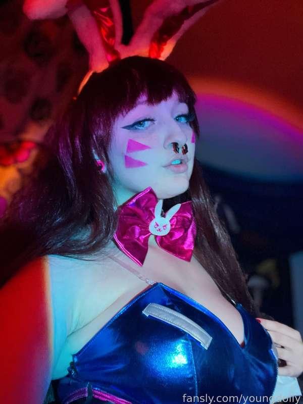 Nerf this…🩷
•
#fyp #cosplay #bunnygirl #thick #goth #emo #bigtits #busty #mommy #domme #dom #switch #slut 