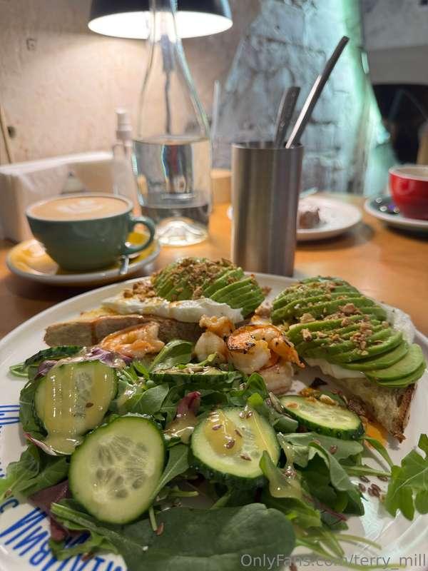 Eating Salad 🥗 and drink coffee ☕️ I don't feel like studyin..