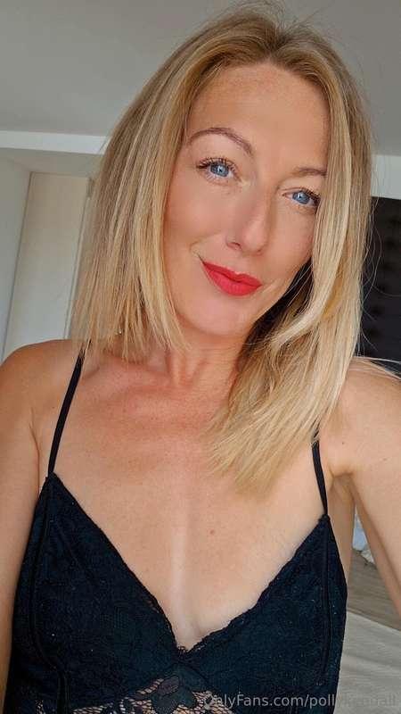 red lips. ready for you 😈💋