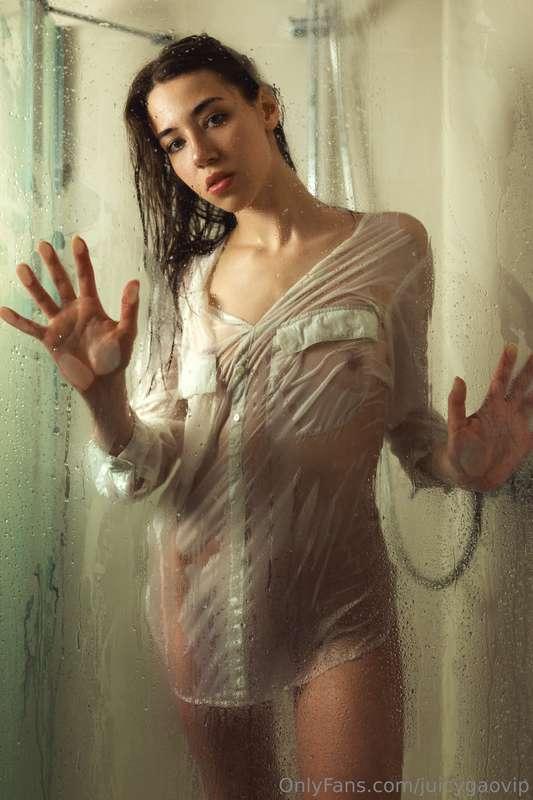 Would I win the wet T-shirt contest? 😂😂😂😂.