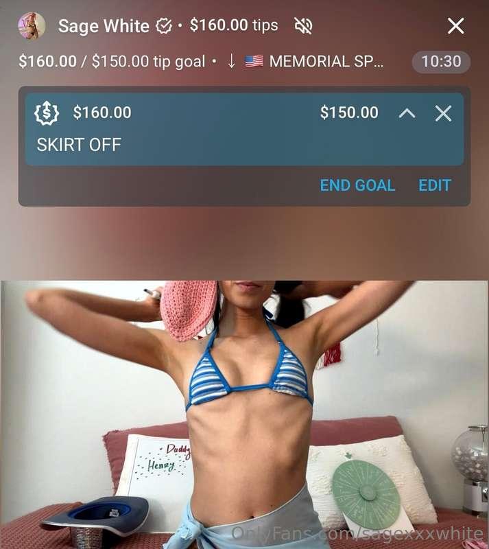 My clothes are already coming off 🥵 come play with me on liv..