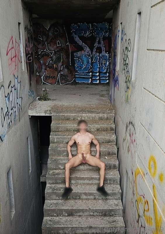 Exhib