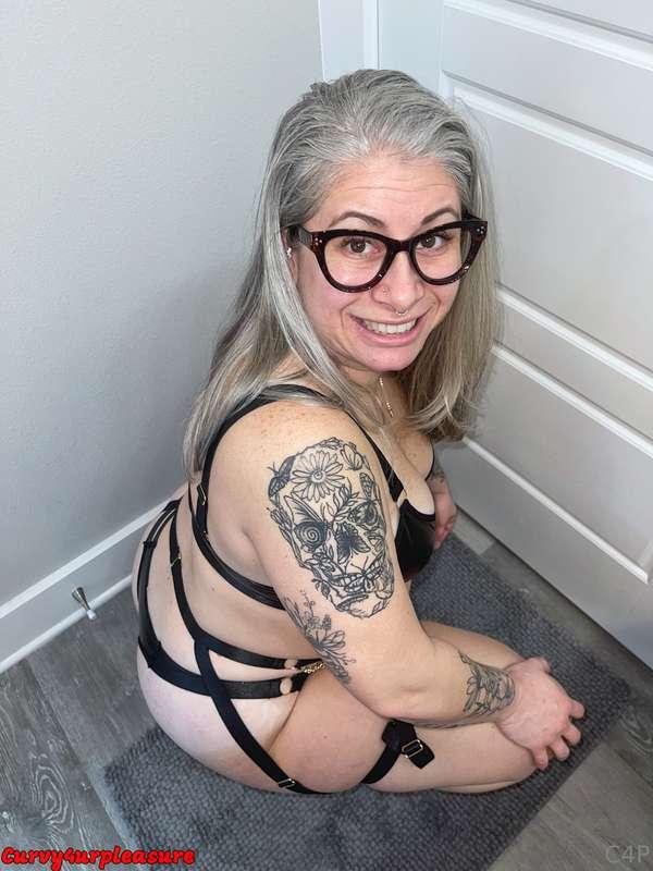 How do I pass some time on Sunday? By making content duh!