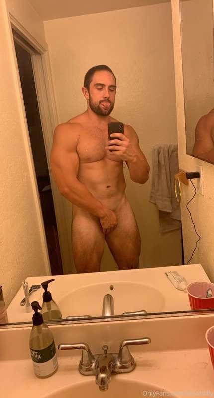 Super busy all day today but here’s a fun pre shower/post wo..