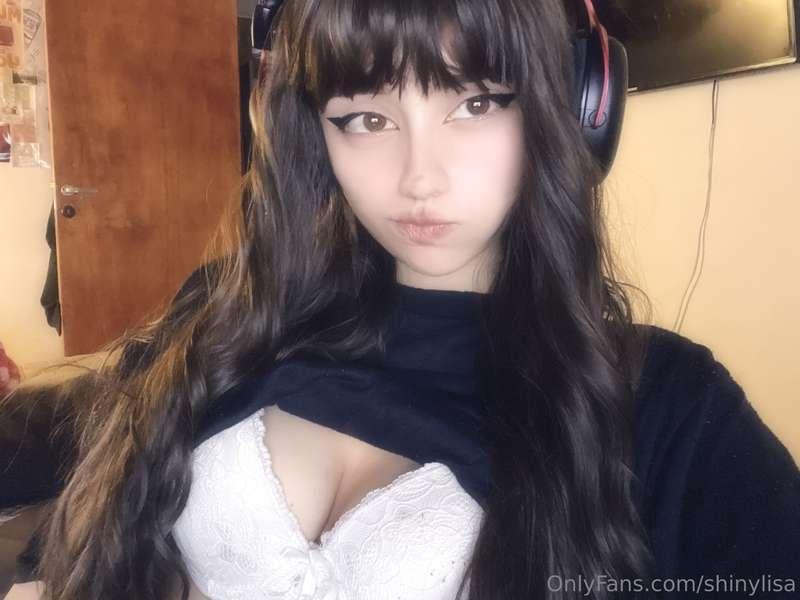 well I'm sick again, I have lung pain, it's really scary TuT..