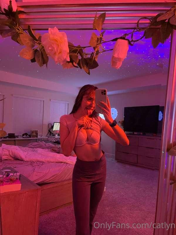 squats for subs btw twitch.tv/catlyn