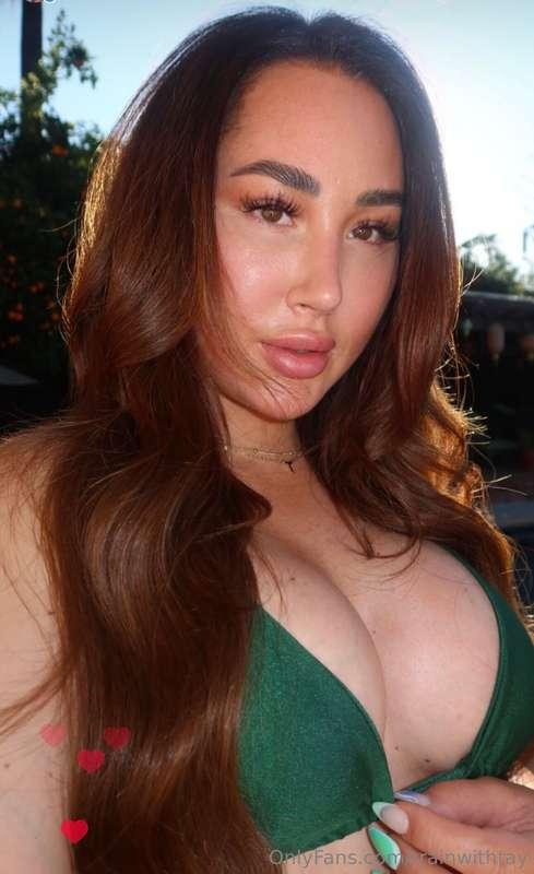Do you like it when I look at you like this?🫦