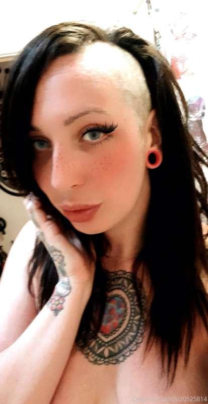 Good morning! Shaved my head! So breezy!