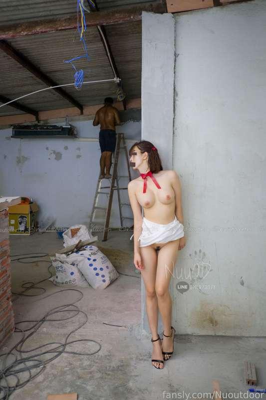 Worker and horny girl.

ด้วยที่อยากหาถ่ายกับคนงานก่อสร้าง เลยลองคุยกับผู้รับเหมา 
แต่ก็ต้องมีจ่ายคืนด้วยร่างกายนิดหน่อย