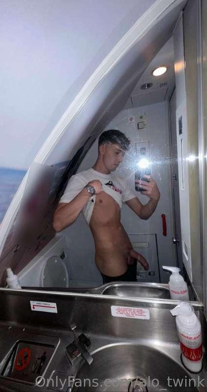 Wanna suck my dick?😈✈️