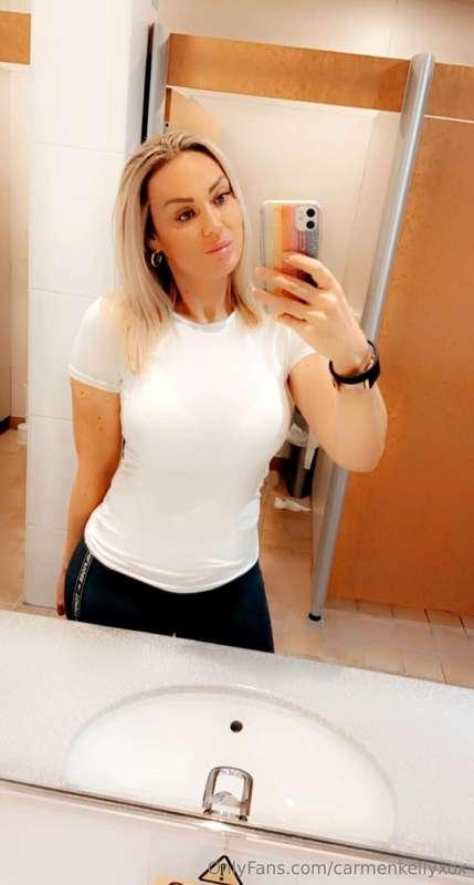 Hey baby Xx I post the highest quality pics and videos you c..