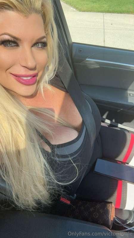 Spring is in the air, and I love it!! 😁 😁 
