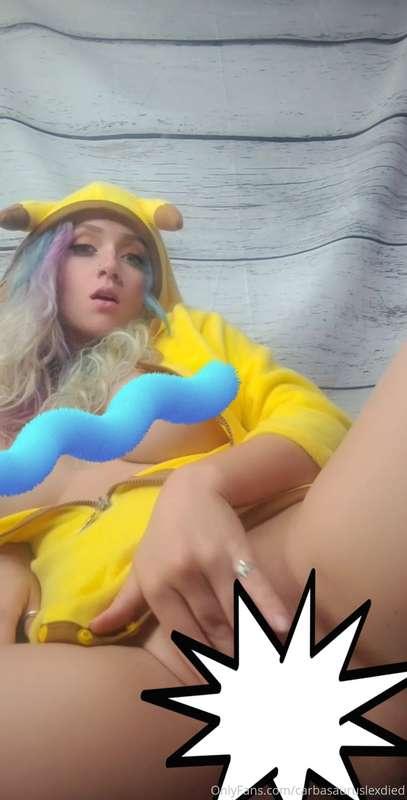 I sent out Pikachu porn yesterday 😏 it was hot.