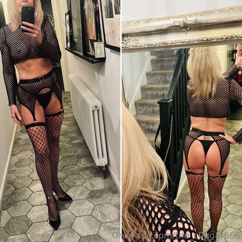 Fishnet Friday Front or back ? (I know it’s Saturday… 😉)