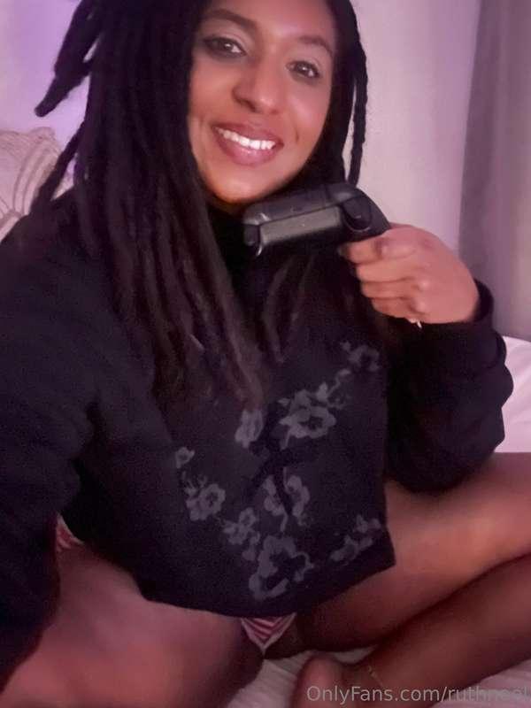 Playing some Xbox 🎮🎮🎮