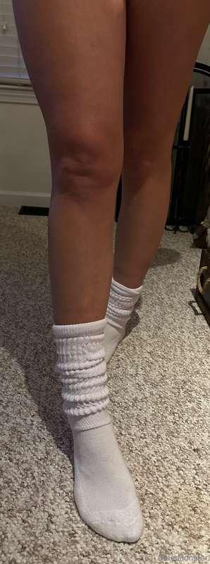 Come give me a leg massage.