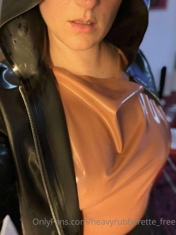 heavyrubberette_free image #0