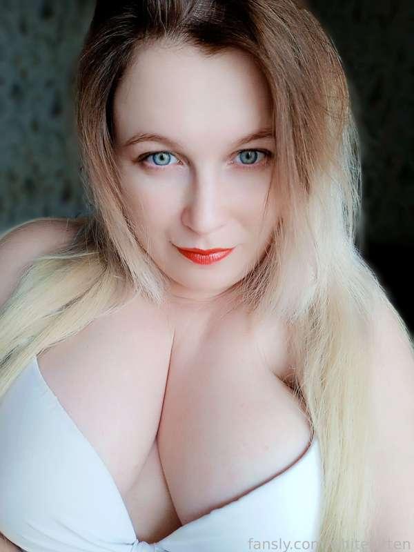whitekitten image #0