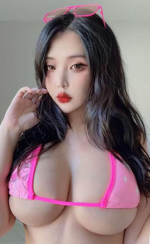 Retro Pink Swimsuit sent out!