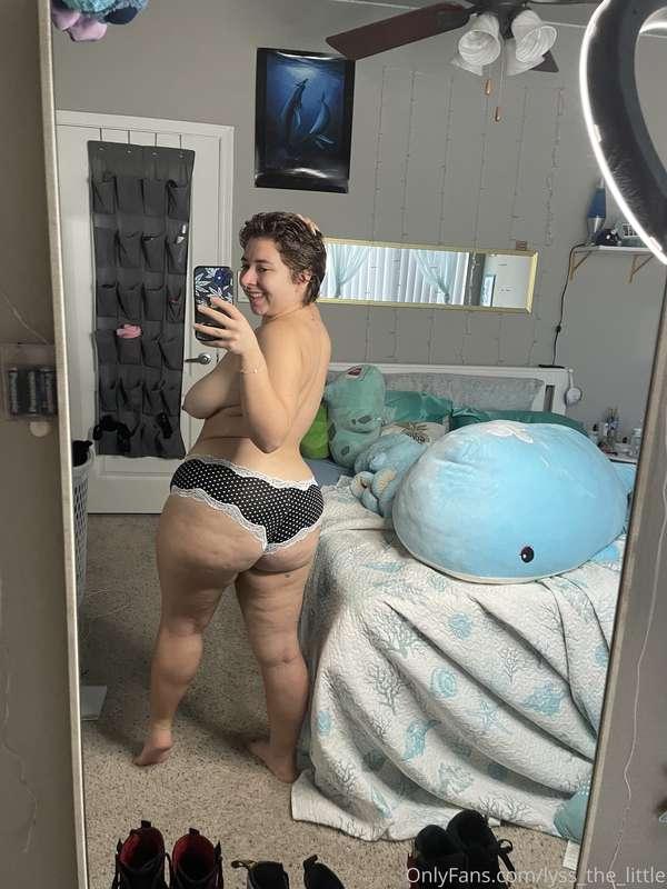 Some ass pics I don’t think I’ve posted yet 😅
