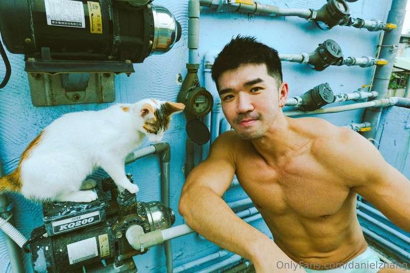 danielzhang image #5