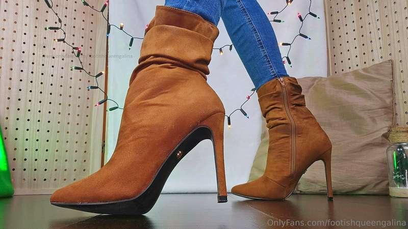 First I'll need to put your tongue in use to get these boots..