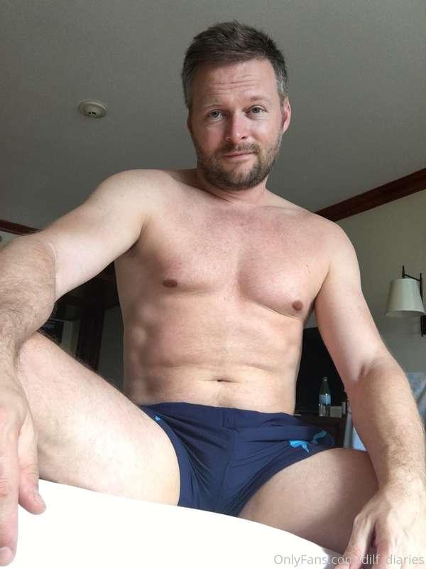 Smooth dilf :)