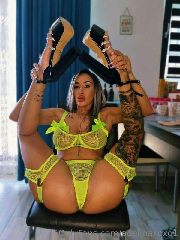 adelinaxoxo1 main image