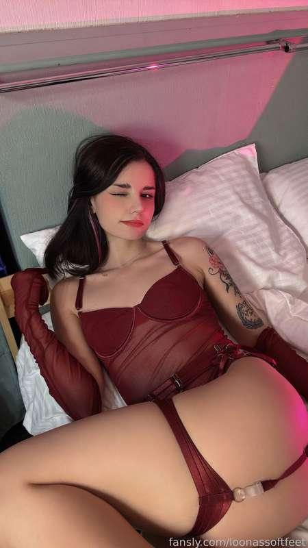 loonassoftfeet image #3
