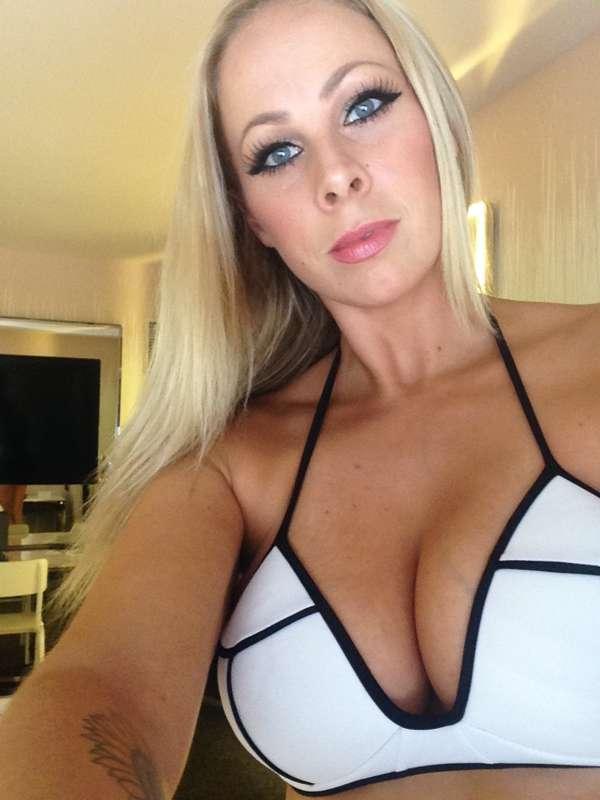 #selfies #sundayfunday which one do you like?