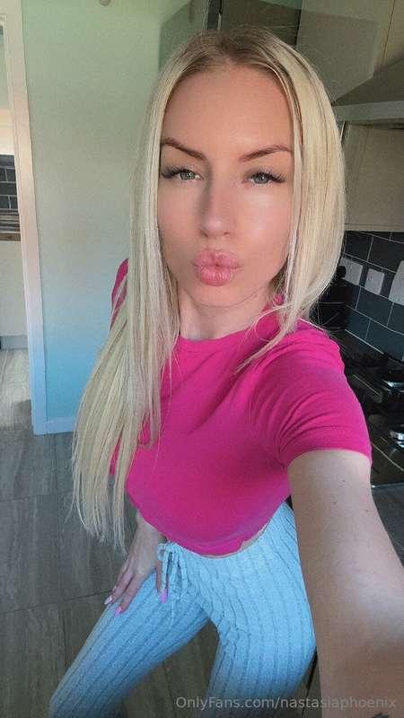 You wanna kiss before bed? Or YOU the BJ guy? 😉😜 