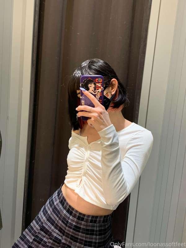 loonassoftfeet image #0