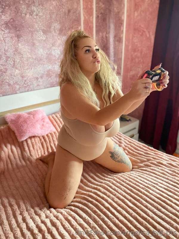 angelica_big_tits image #3