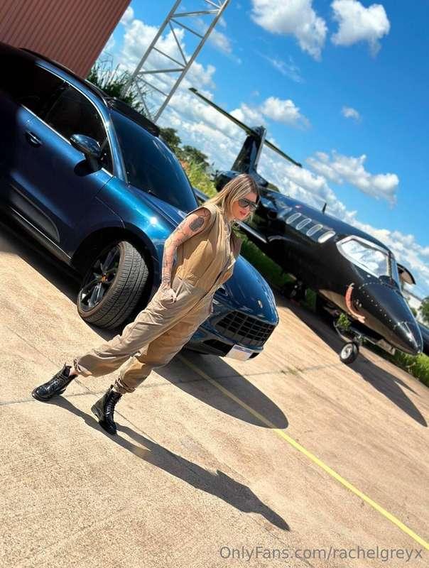 ** ✈️ This hot pilot👩🏼‍✈️is ready to taken off! Jump on boar..