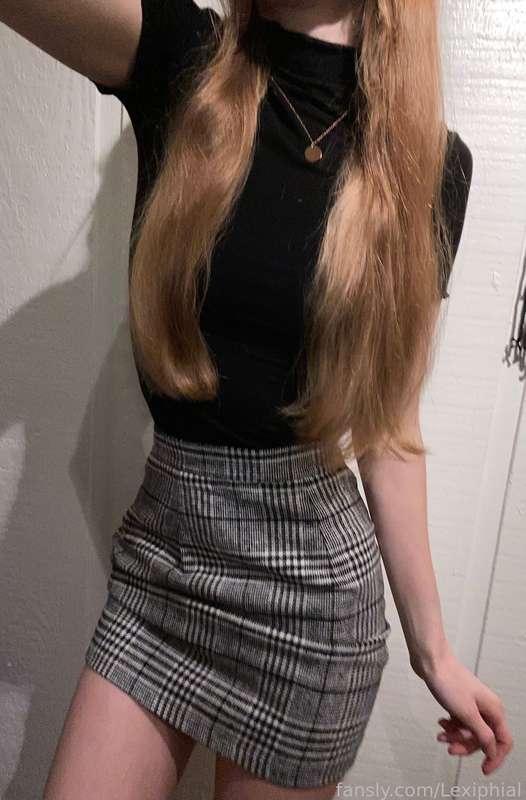 Are you looking up my skirt?

#upskirt #pussy #cunt #girlnextdoor