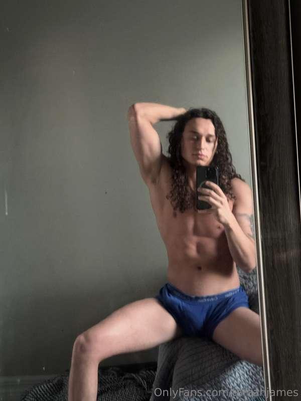 Comment “yes” if you want me to make you cum hard 😈