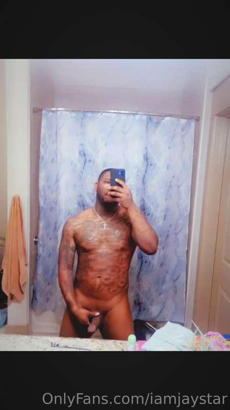 Can i be your screen saver 📸🍆