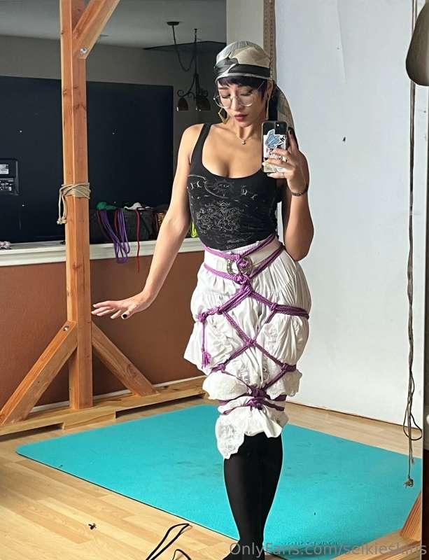 A pirate princess in her ropes 😎✨🖤