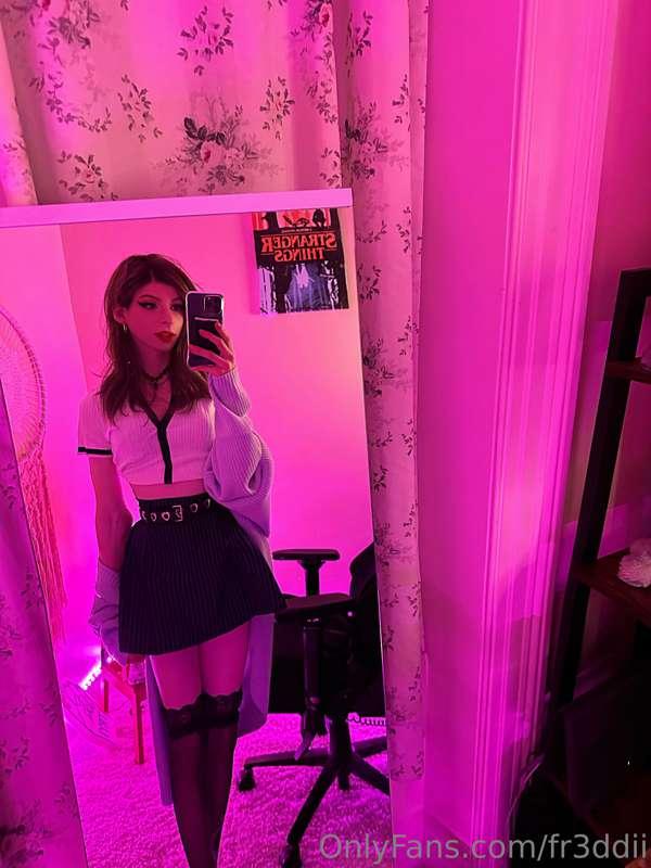 i’ll be sending a special vid from last night to all my subs..