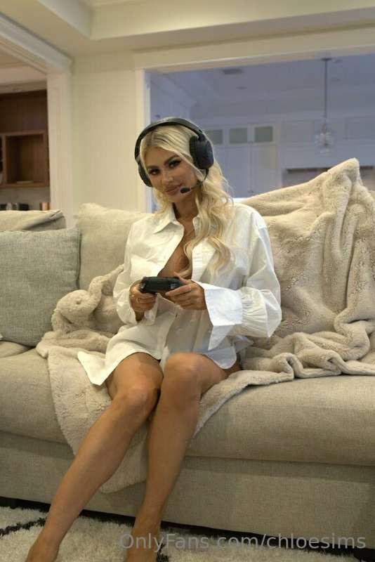 chloesims main image
