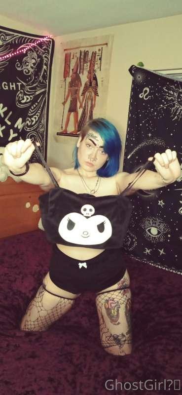 Like my new outfit? 
Go check out the new ppvs then. 👀😏